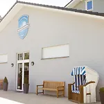 Akademie Aparthotel 4*