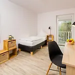 Akademie 4*
